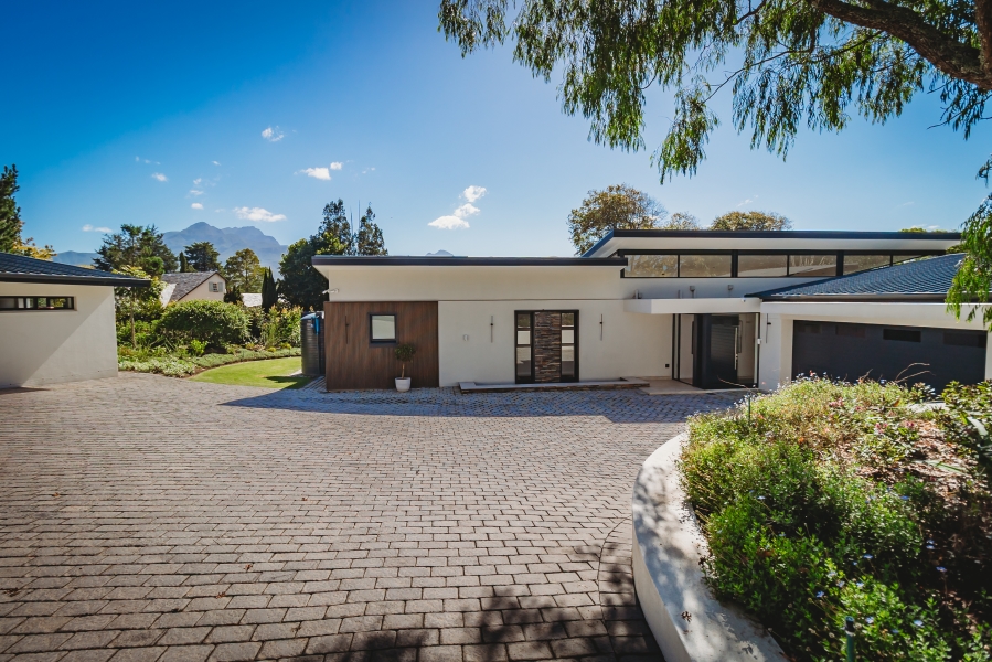 3 Bedroom Property for Sale in Glenwood Western Cape